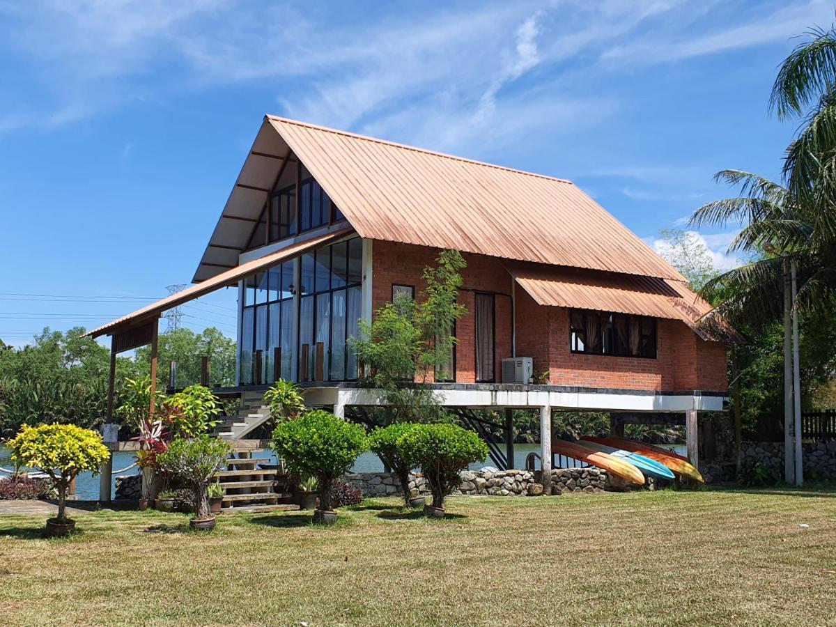 Homestay Ala Riverview Lodge Kota Bharu Exterior foto